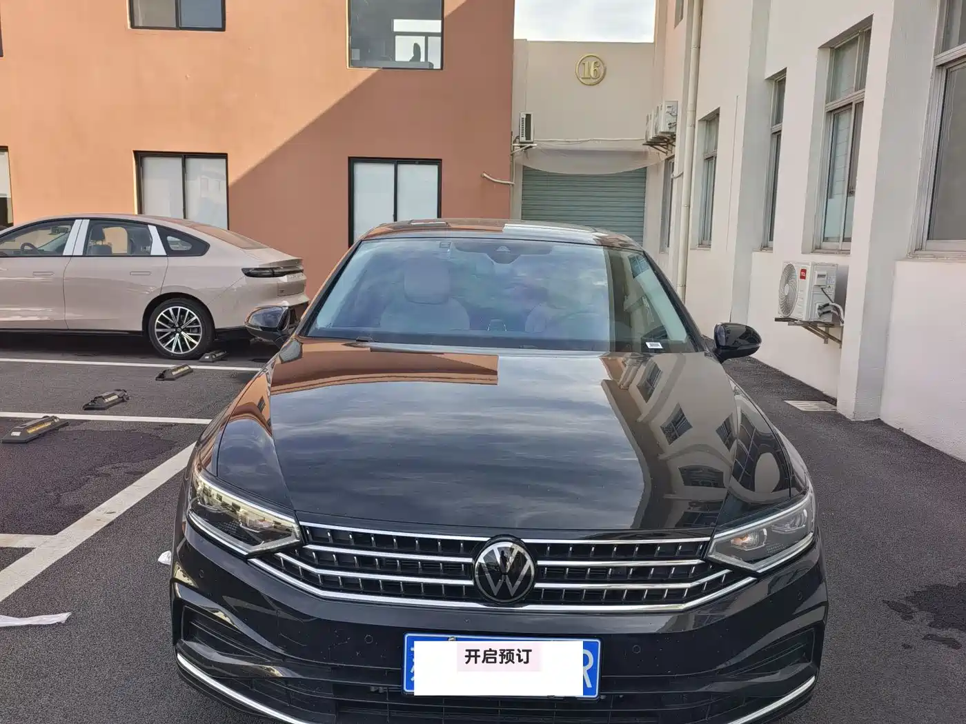 Volkswagen Magotan 2025 Popular Edition 330TSI DSG Luxury фото 3