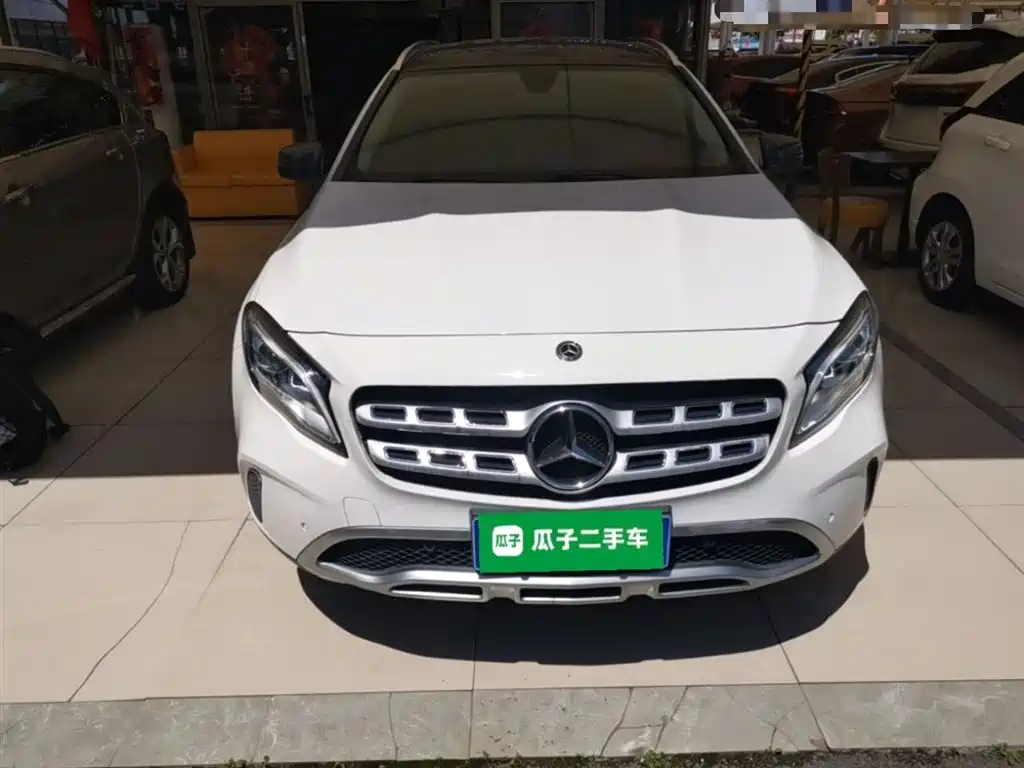 Mercedes-Benz GLA 2017 GLA 200 Fashion фото 3