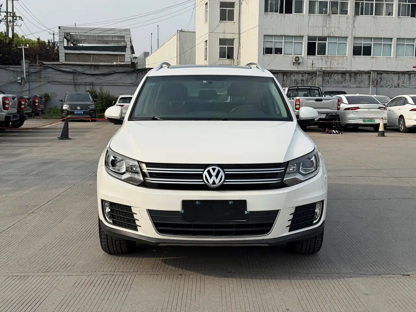 Volkswagen Tiguan 2013 1.8TSI Automatic 2WD Luxury Model фото 2