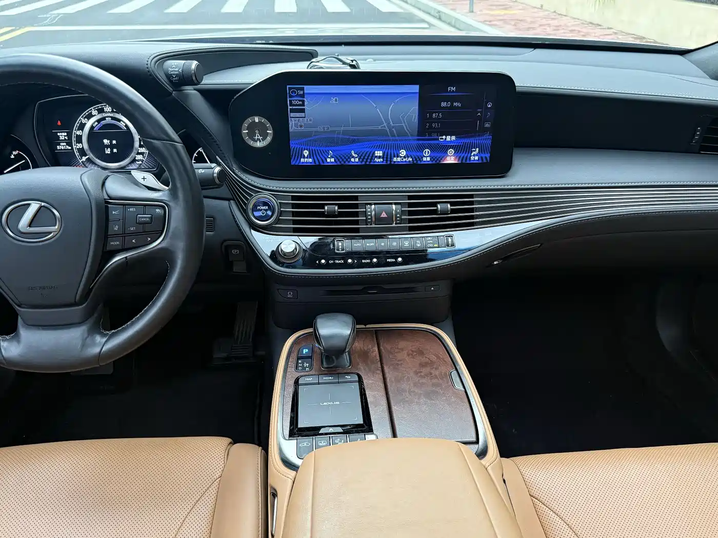 Lexus LS 2021 500h Excellence Edition фото 14