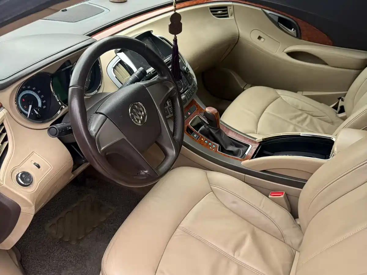 Buick LaCrosse 2012 2.4L SIDI Elegance Edition фото 7