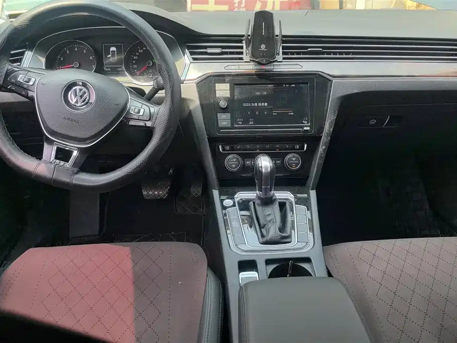 Volkswagen Magotan 2019 330TSI DSG Luxury China V фото 13