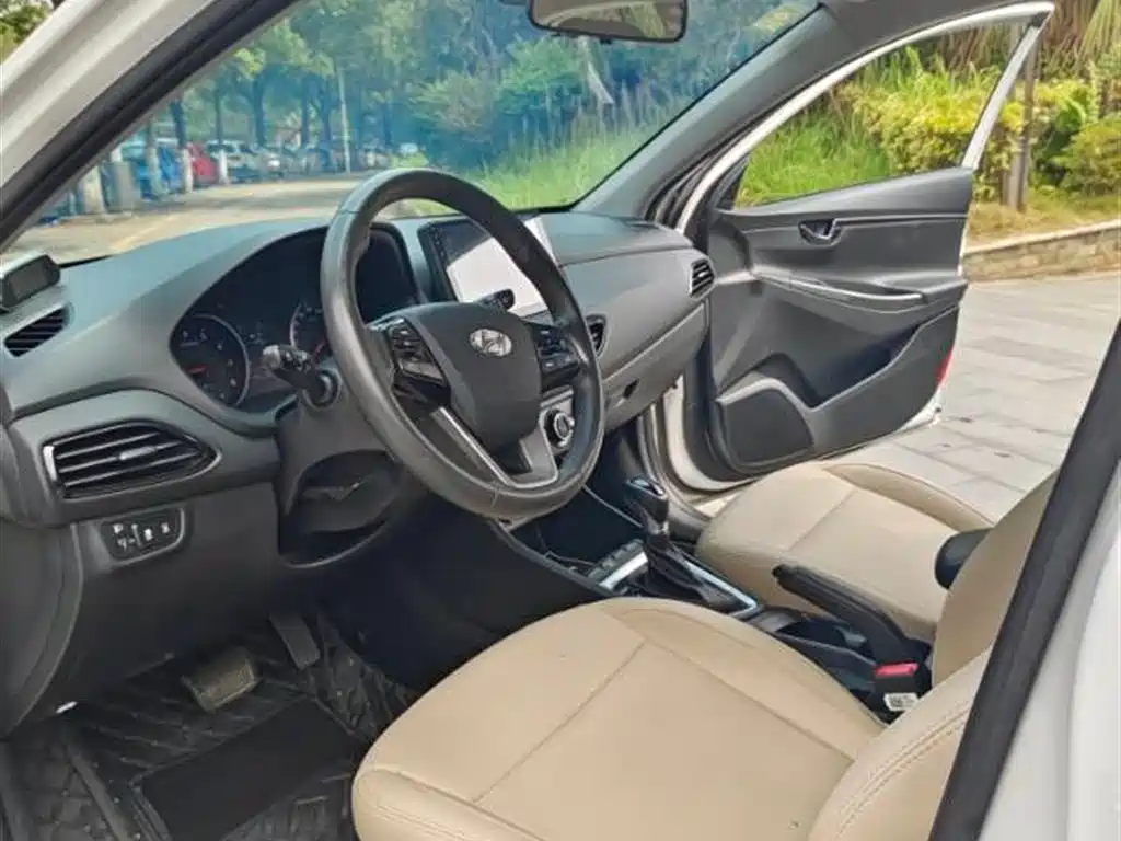 Hyundai Elantra 2018 1.6L Auto Joy GL (China V) фото 8