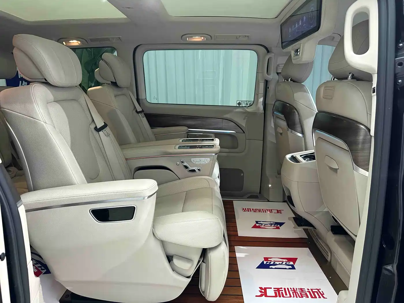 Mercedes-Benz V-Class 2021 V 260 L Long Wheelbase Luxury Edition фото 18