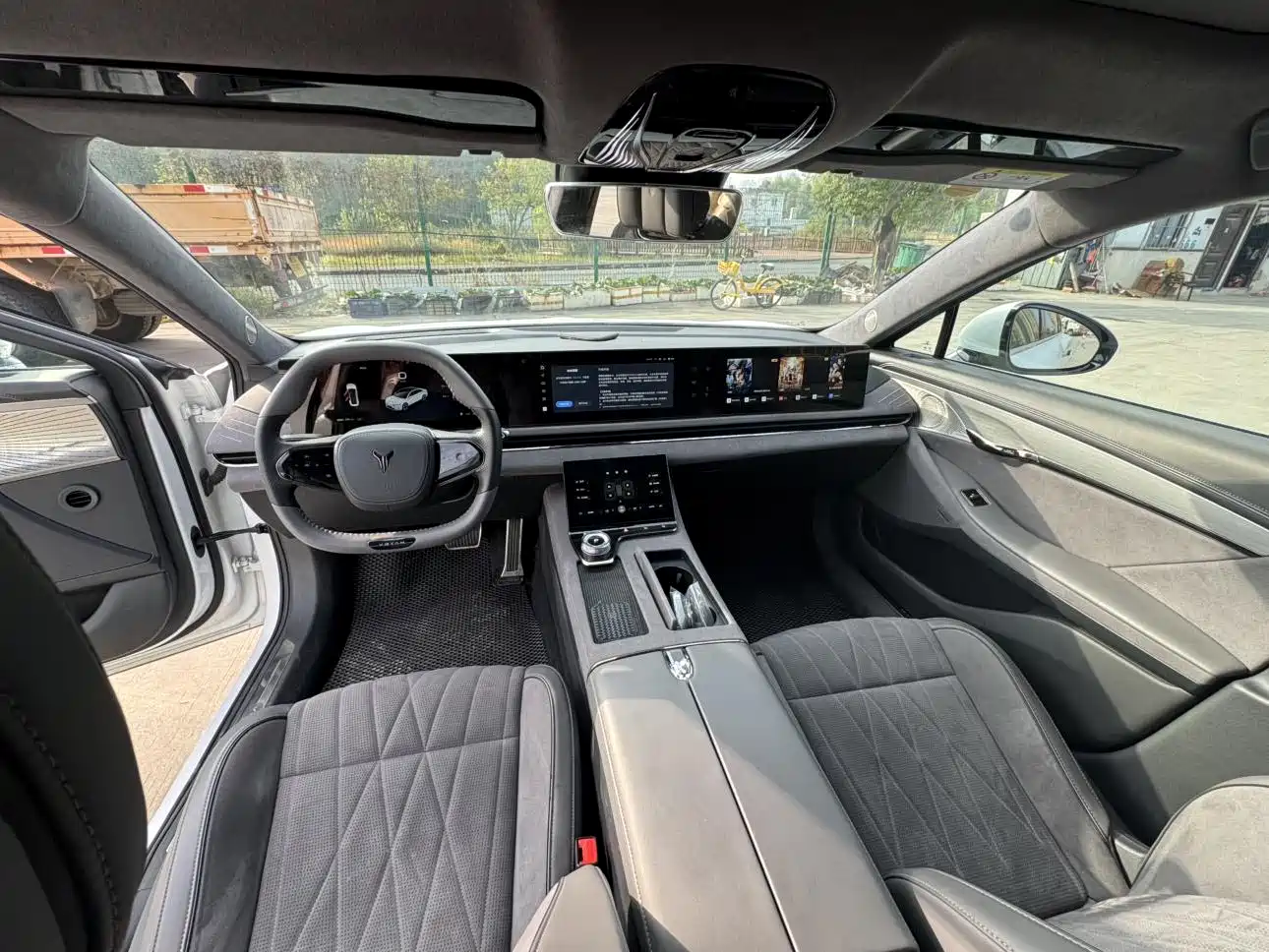 Voyah Auto VOYAH Zhuiguang 2023 4WD Flagship Edition фото 6