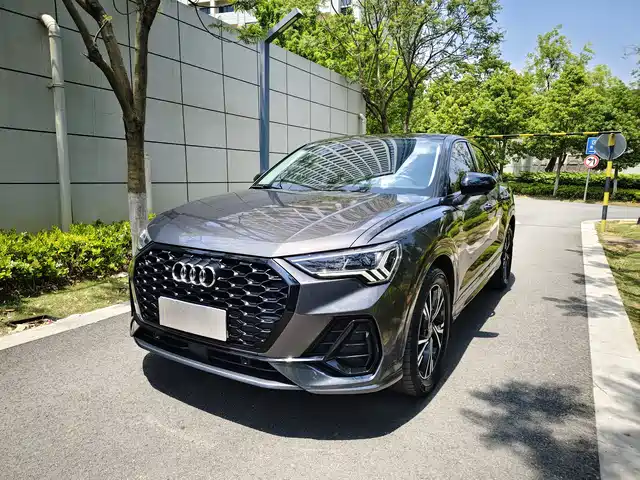 audi q3-sportback