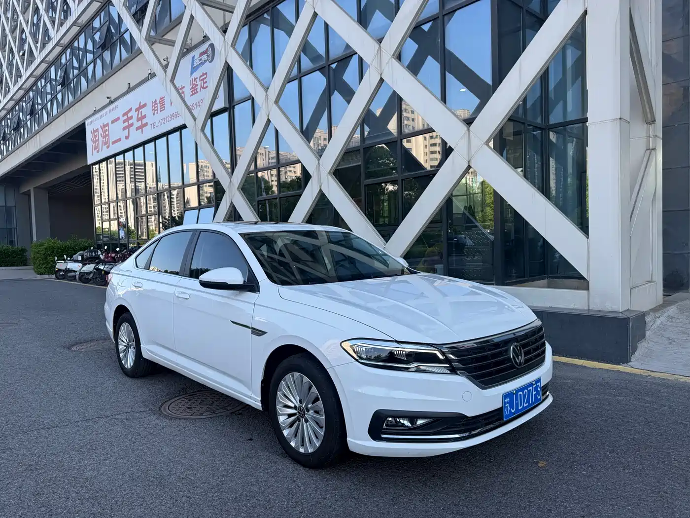 Volkswagen Lavida 2021 1.5L Auto Comfort Edition фото 3