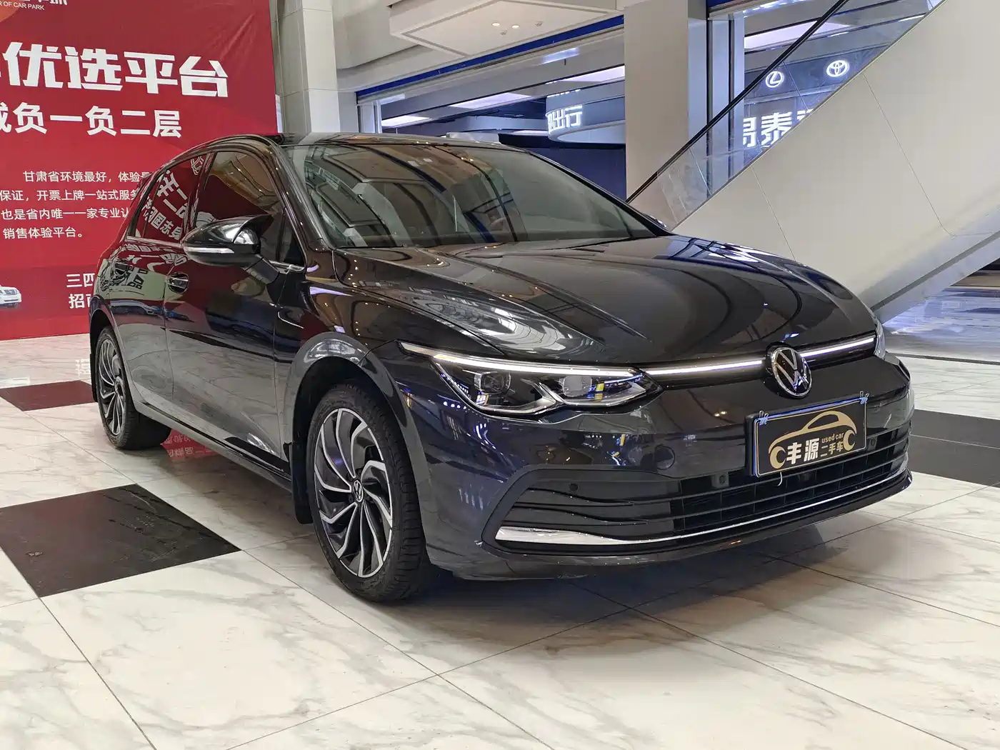 Volkswagen Golf 2023 Facelift 280TSI DSG Pro фото 3