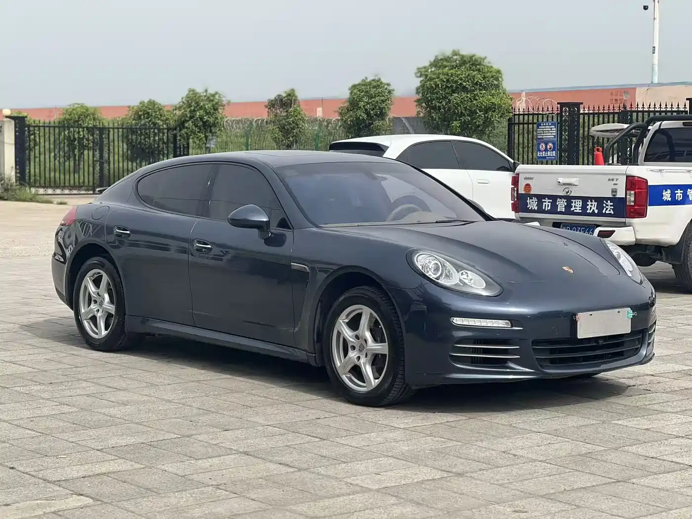 Porsche Panamera 2014 Panamera 4 3.0T фото 3