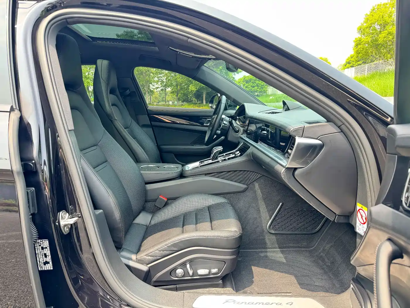 Porsche Panamera 2017 Panamera 4 Executive Long Wheelbase 3.0T фото 12