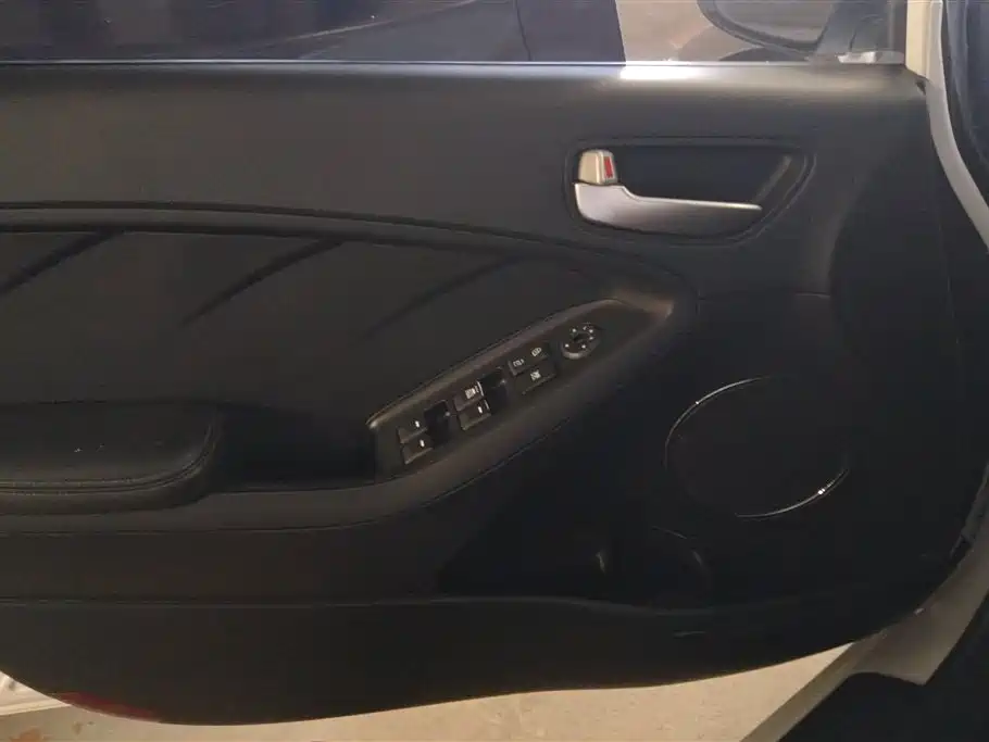 Kia K3 2016 1.6L Automatic GL фото 7