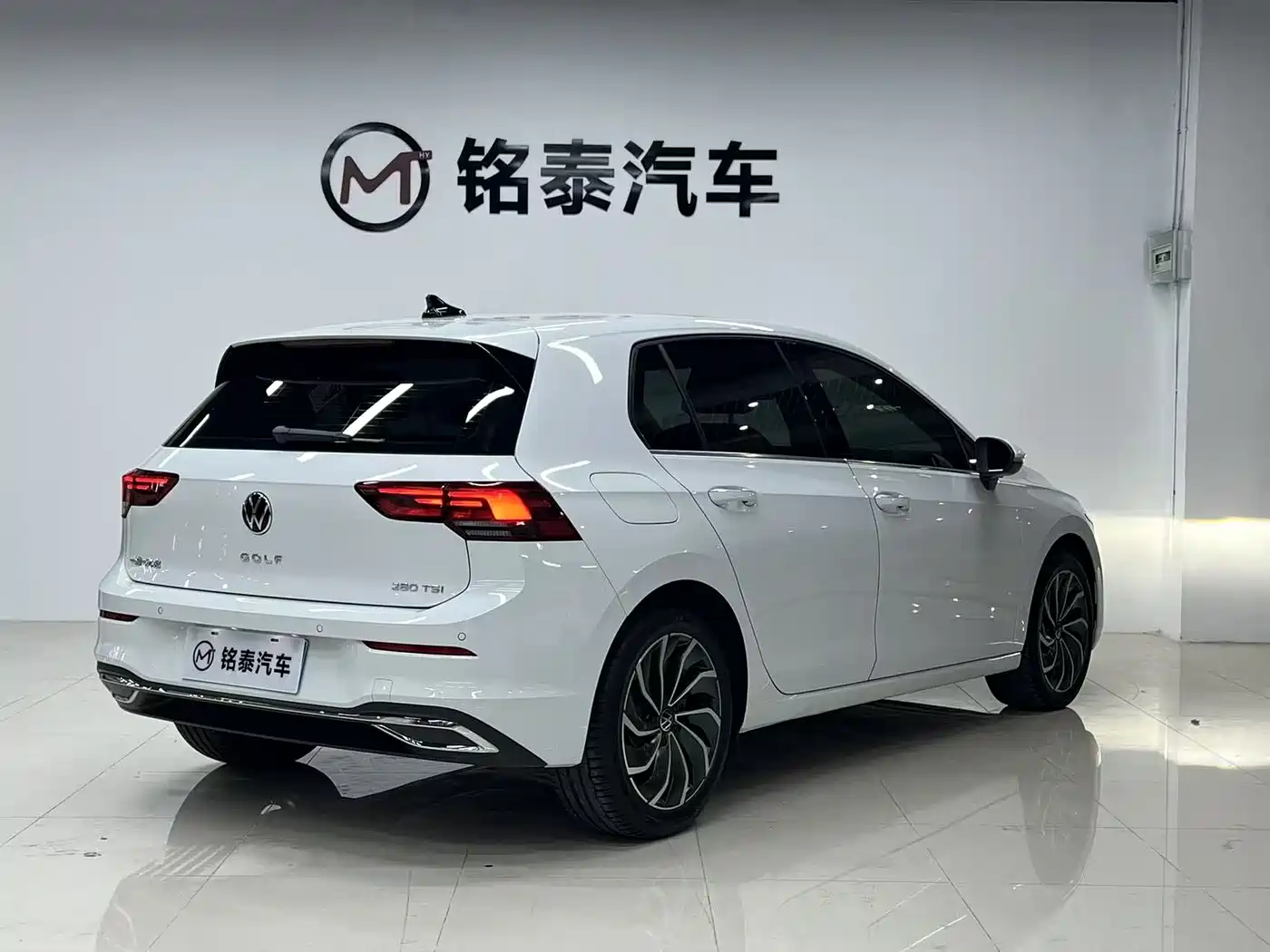 Volkswagen Golf 2023 Facelift 280TSI DSG Pro фото 10