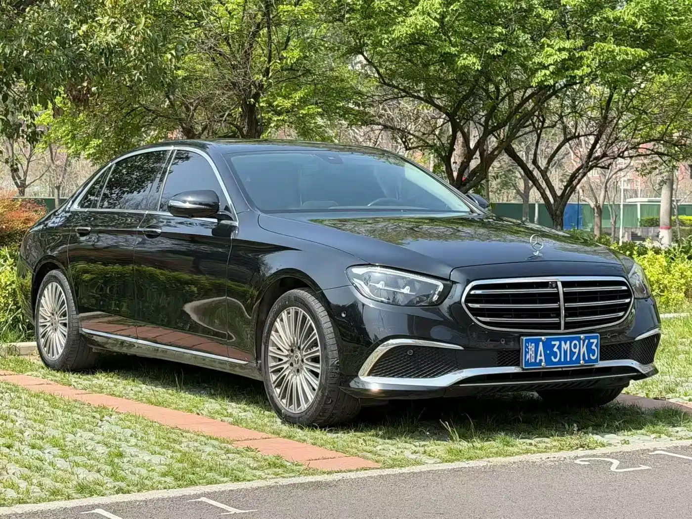Mercedes-Benz E-Class 2021 E 300 L Luxury фото 3