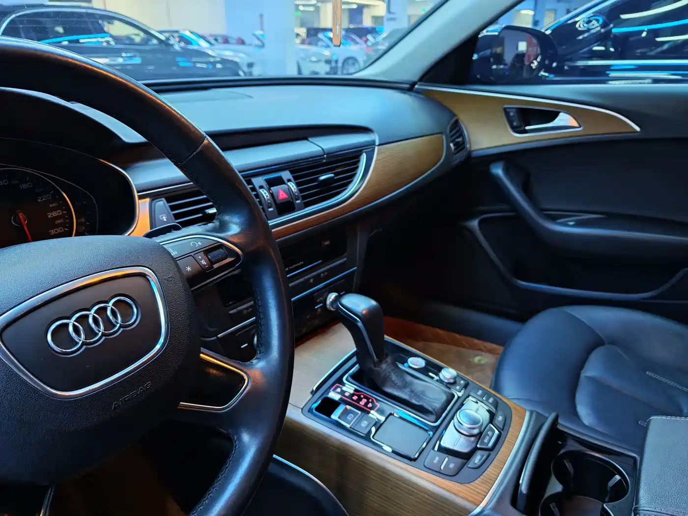 Audi A6L 2018 30th Anniversary 30 FSI Style фото 19