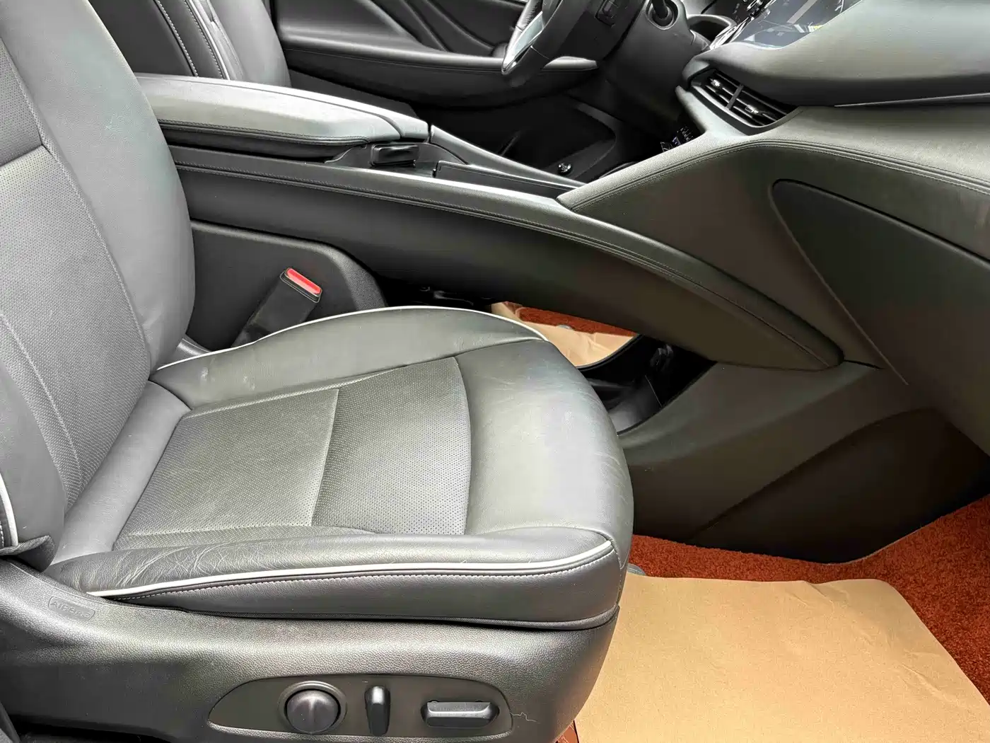 Buick Enclave 2023 2022 652T AWD Premium Flagship 6-Seater