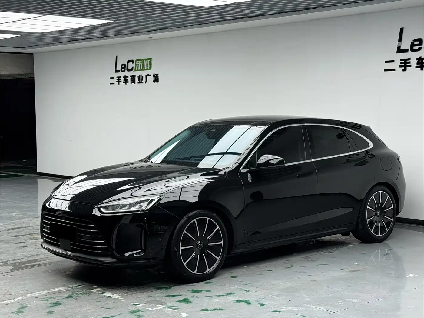 AITO Wenjie AITO M5 2022 Extended Range AWD Flagship