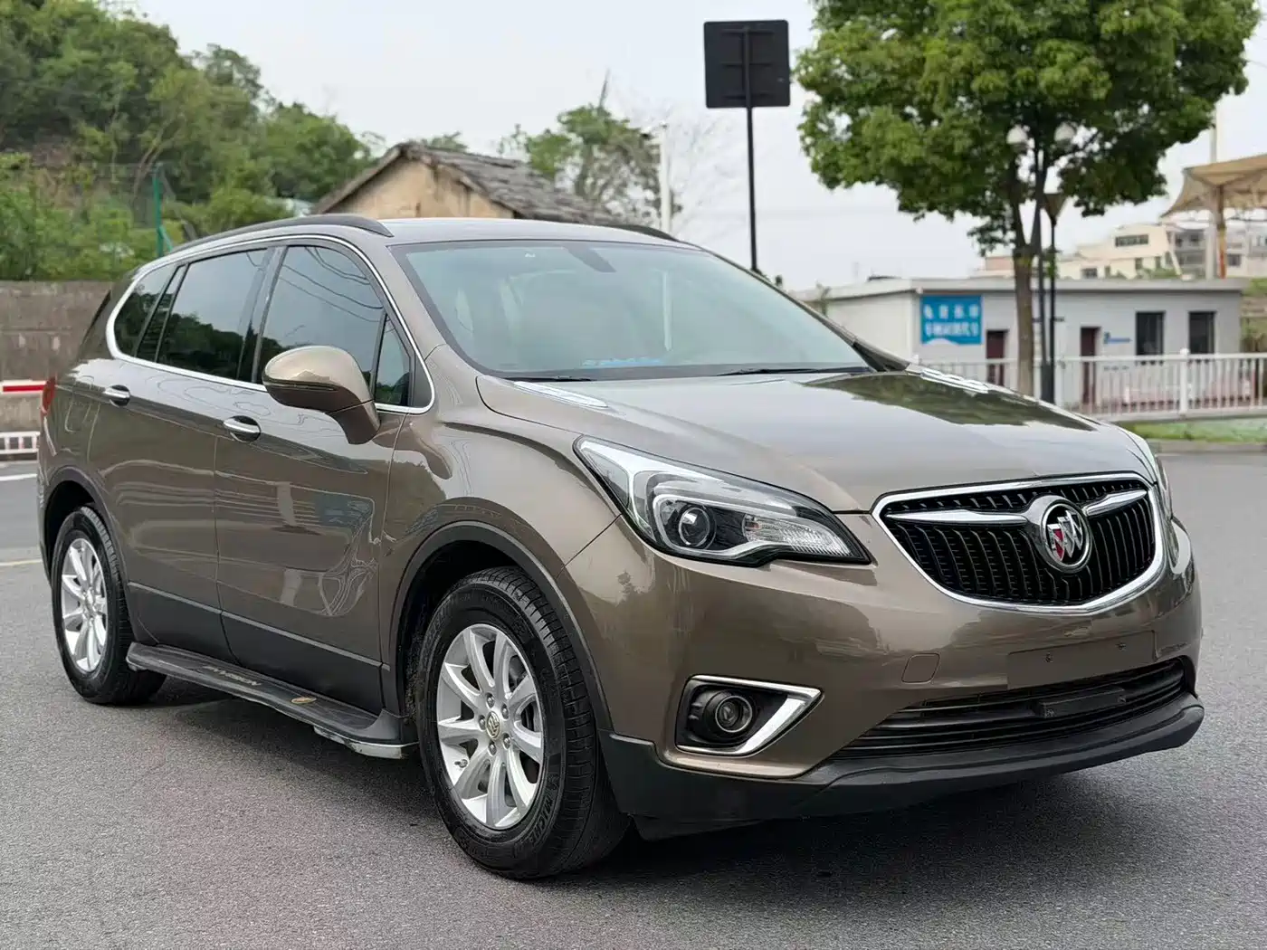 Buick Envision Plus 2018 20T 2WD Leading фото 3