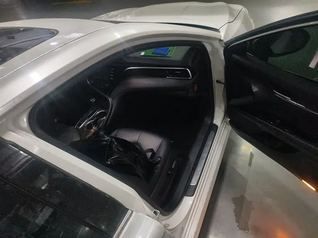 Toyota Camry 2018 2.0G Luxury Edition фото 20