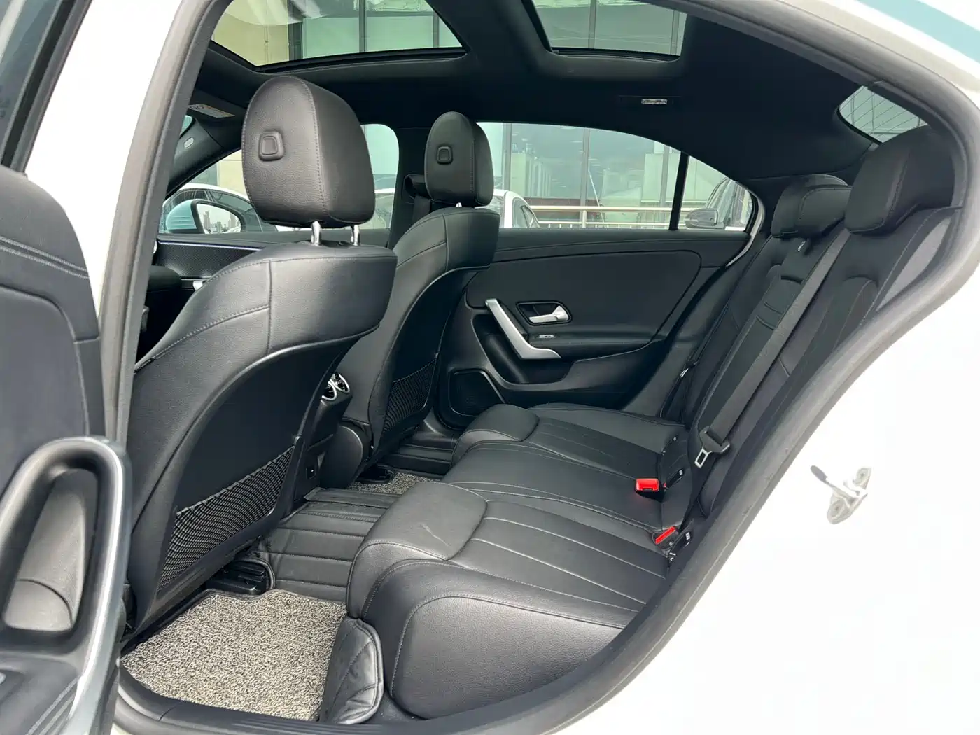 Mercedes-Benz A-Class 2022 A 200 L Sport Sedan Dynamic фото 8
