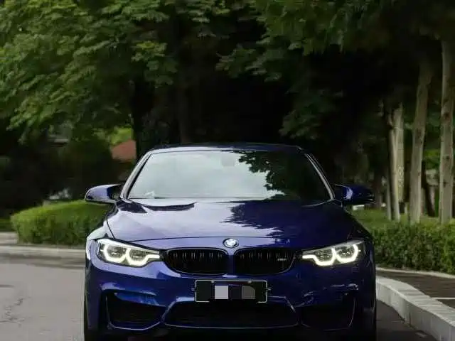 Photo 2 - BMW M4