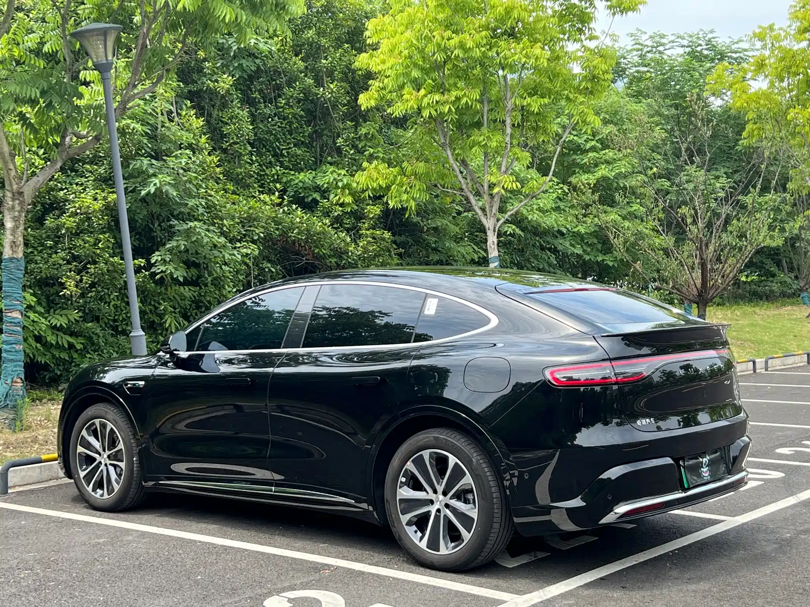 Photo 15 - Zhijie Luxeed R7