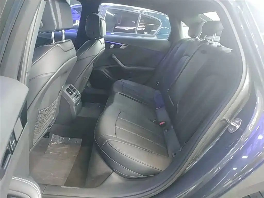 Audi A4L 2024 40 TFSI Luxury Dynamic фото 13