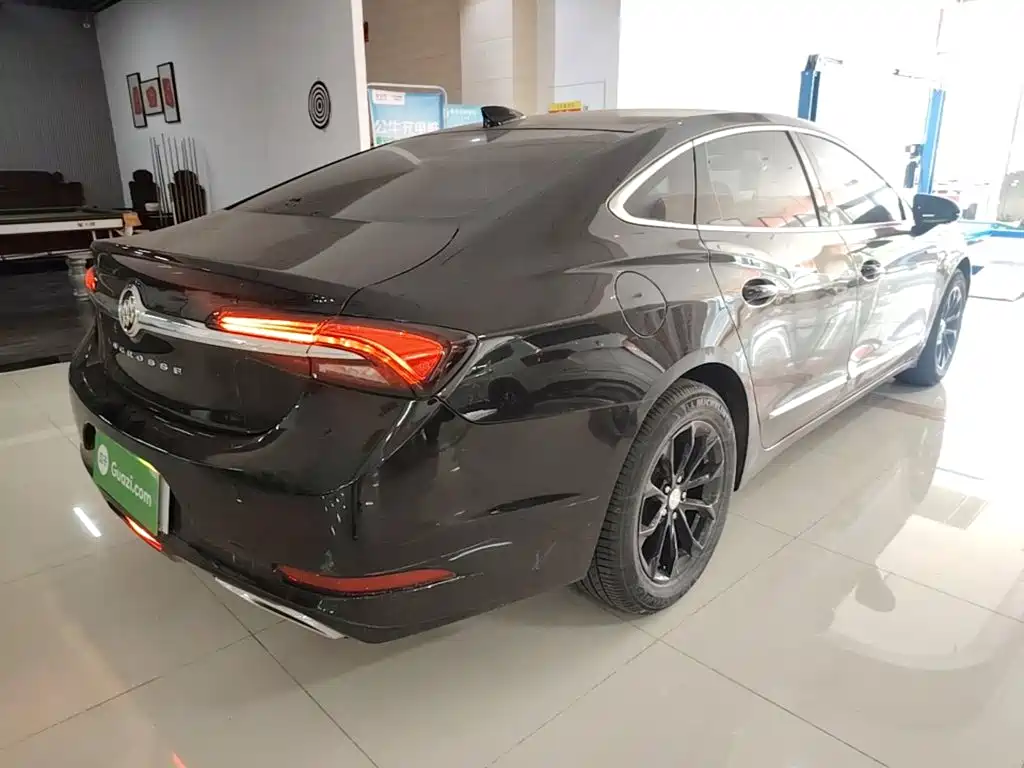 BUICK LACROSSE