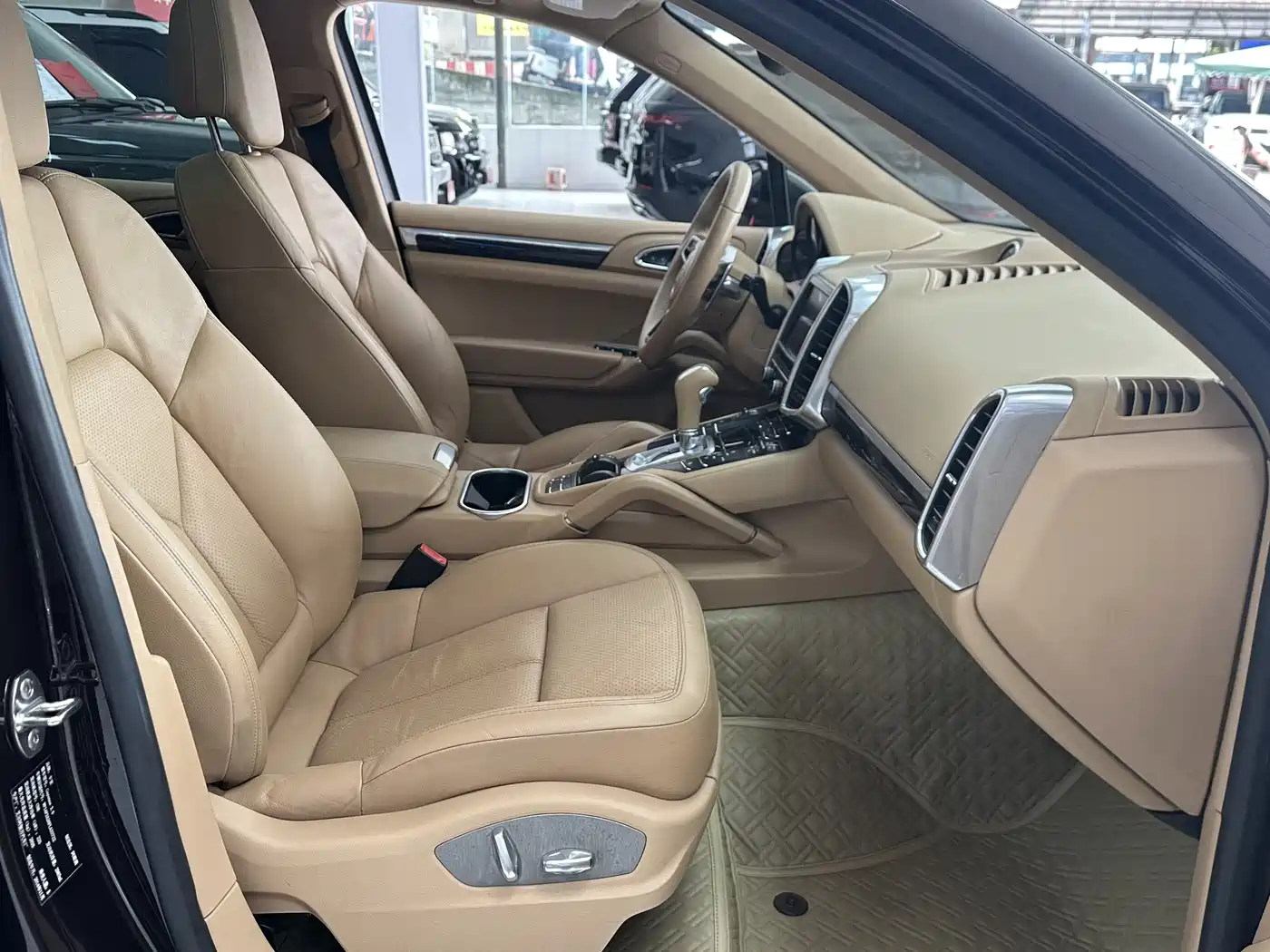 Porsche Cayenne 2015 Cayenne 3.0T фото 23