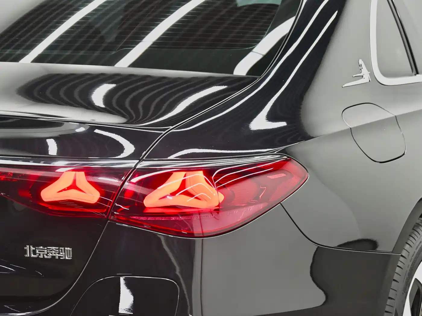 Mercedes-Benz E-Class New Energy 2024 E 350 e L Plug-in Hybrid Sedan фото 34