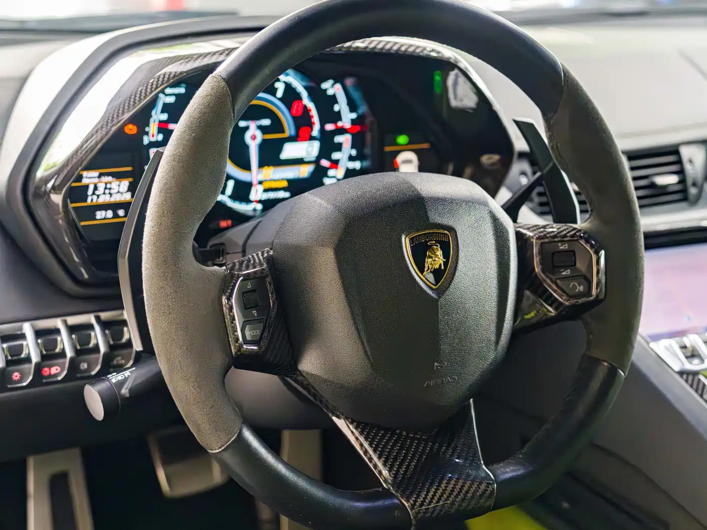 Lamborghini Aventador 2012 2011 LP 700-4