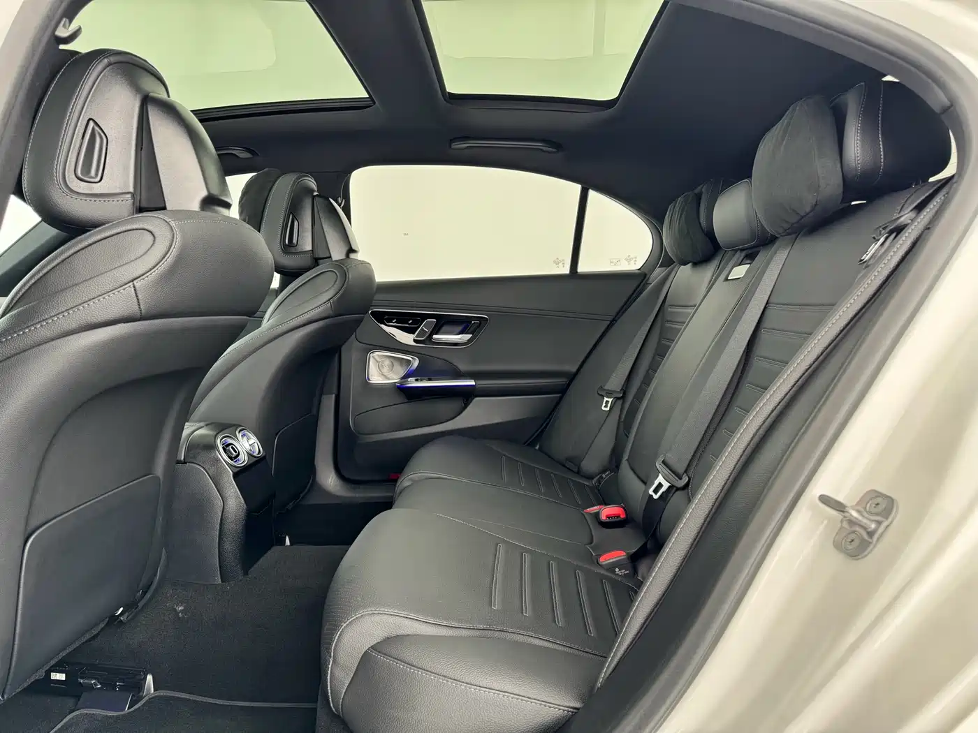 Mercedes-Benz C-Class 2024 Facelift C 260 L Moonlight Sport фото 10