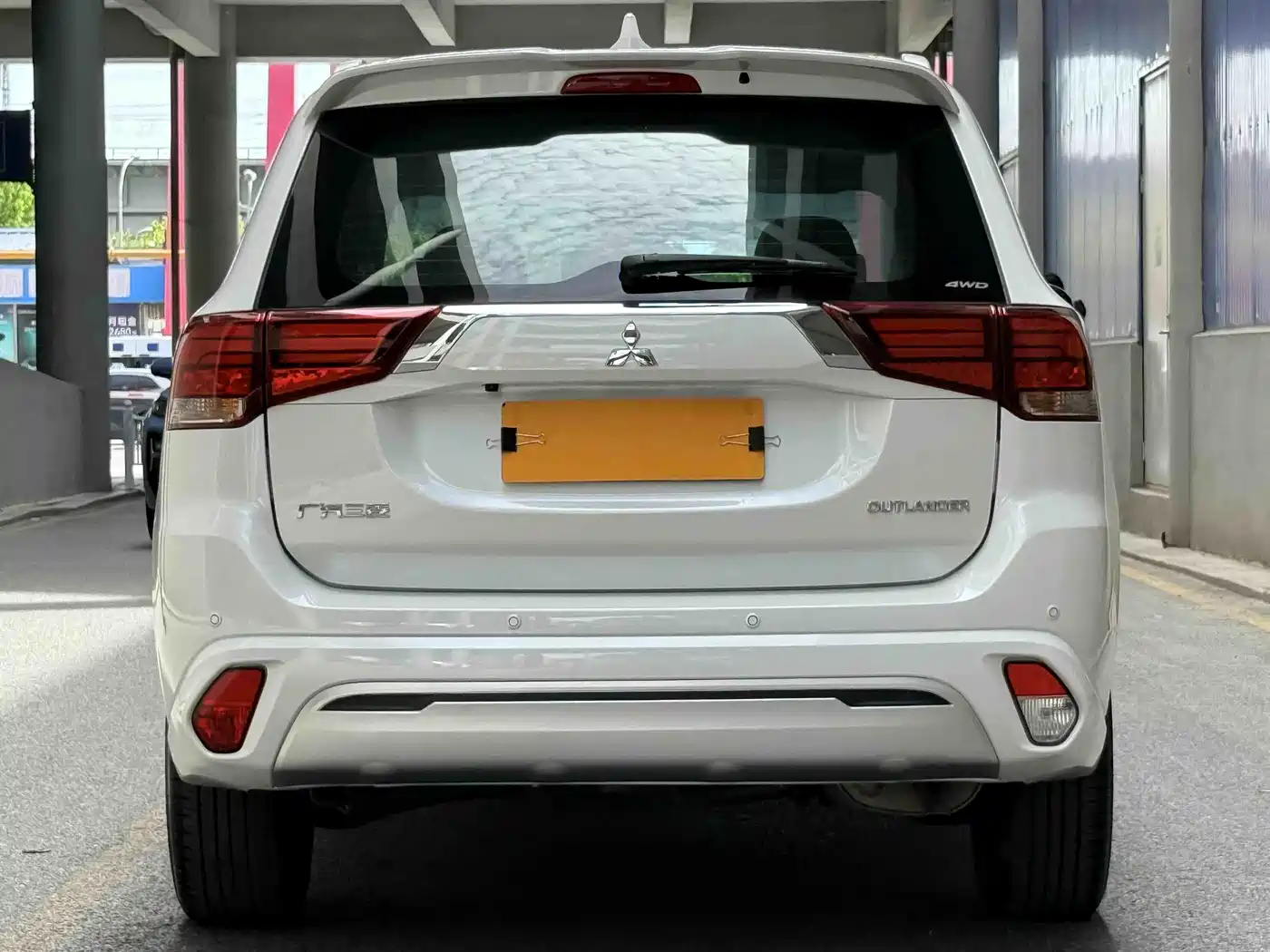 Mitsubishi Outlander 2021 2.4L 4WD Deluxe Edition 7-Seater фото 5