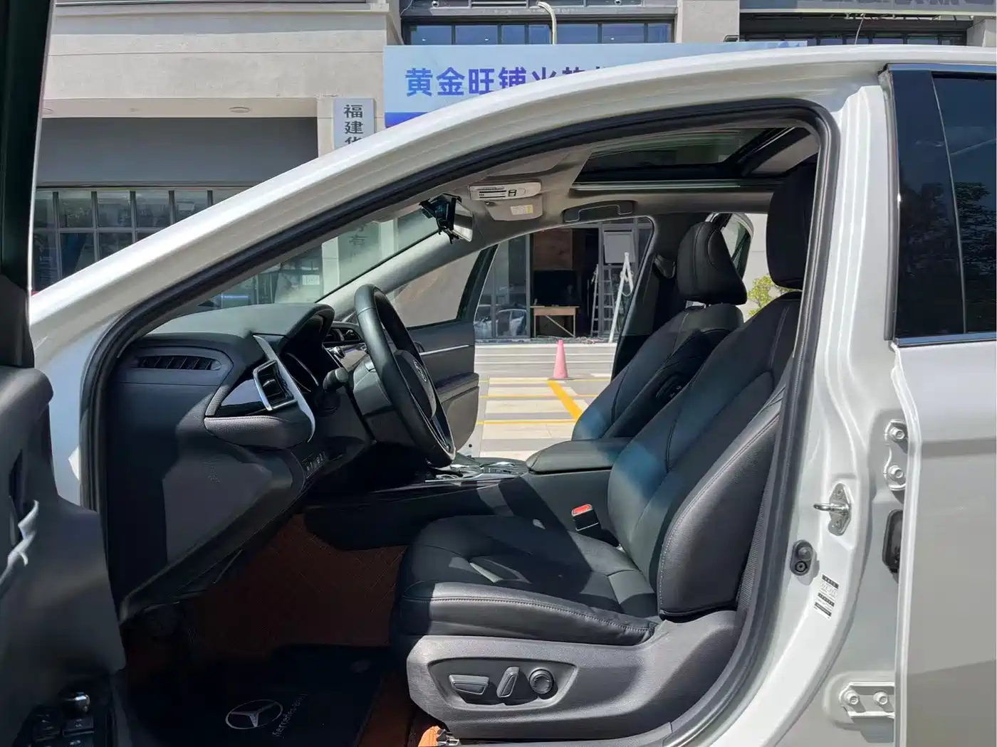 Toyota Camry 2019 2.5G Luxury Edition China VI фото 11