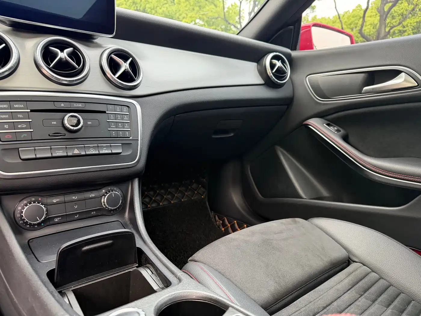 Mercedes-Benz CLA (Import) 2015 CLA 220 4MATIC фото 15