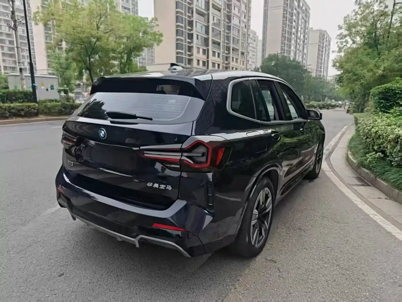 BMW iX3 2023 Leading Type фото 4