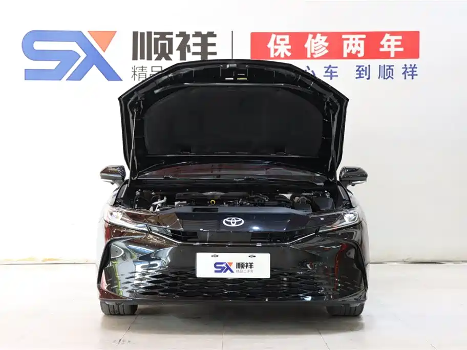 Toyota Camry 2024 Hybrid 2.0HG Premium Edition фото 18