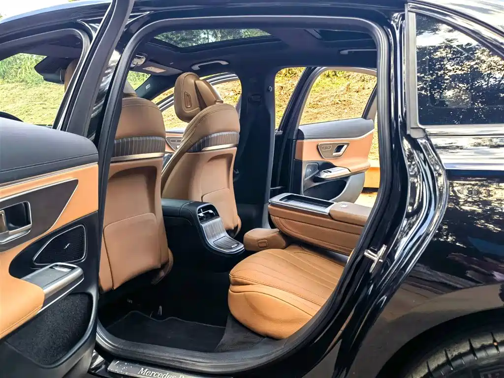 Mercedes-Benz E-Class 2024 E 300 L Fashion фото 10