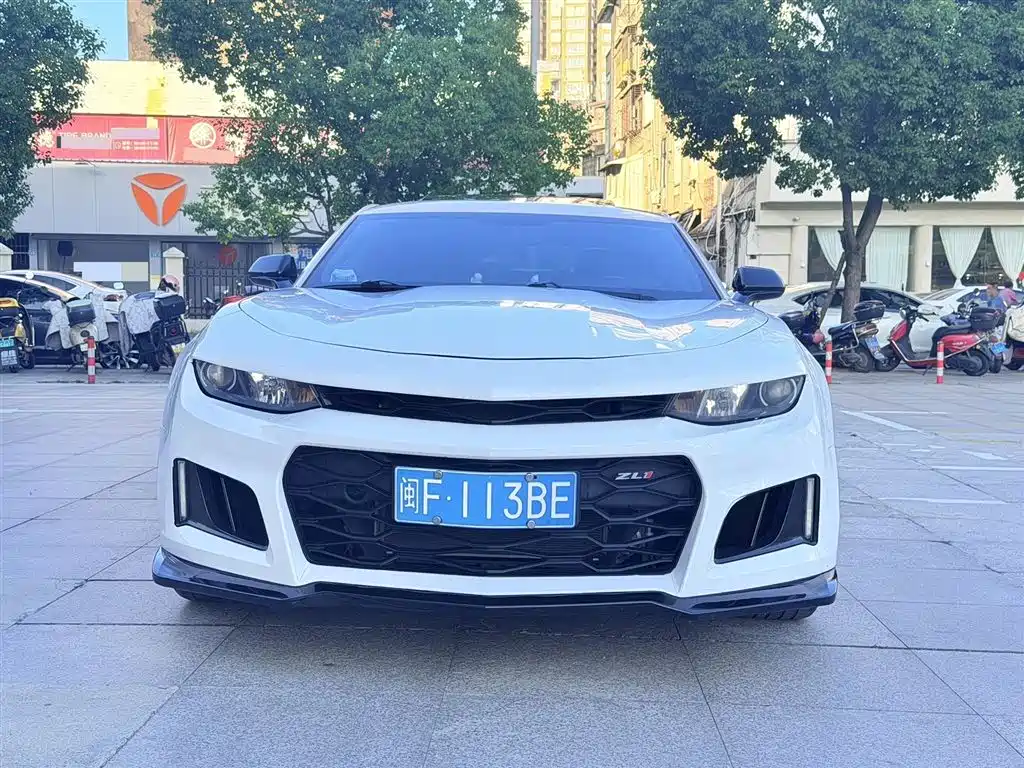 Chevrolet Camaro 2017 2.0T RS фото 2