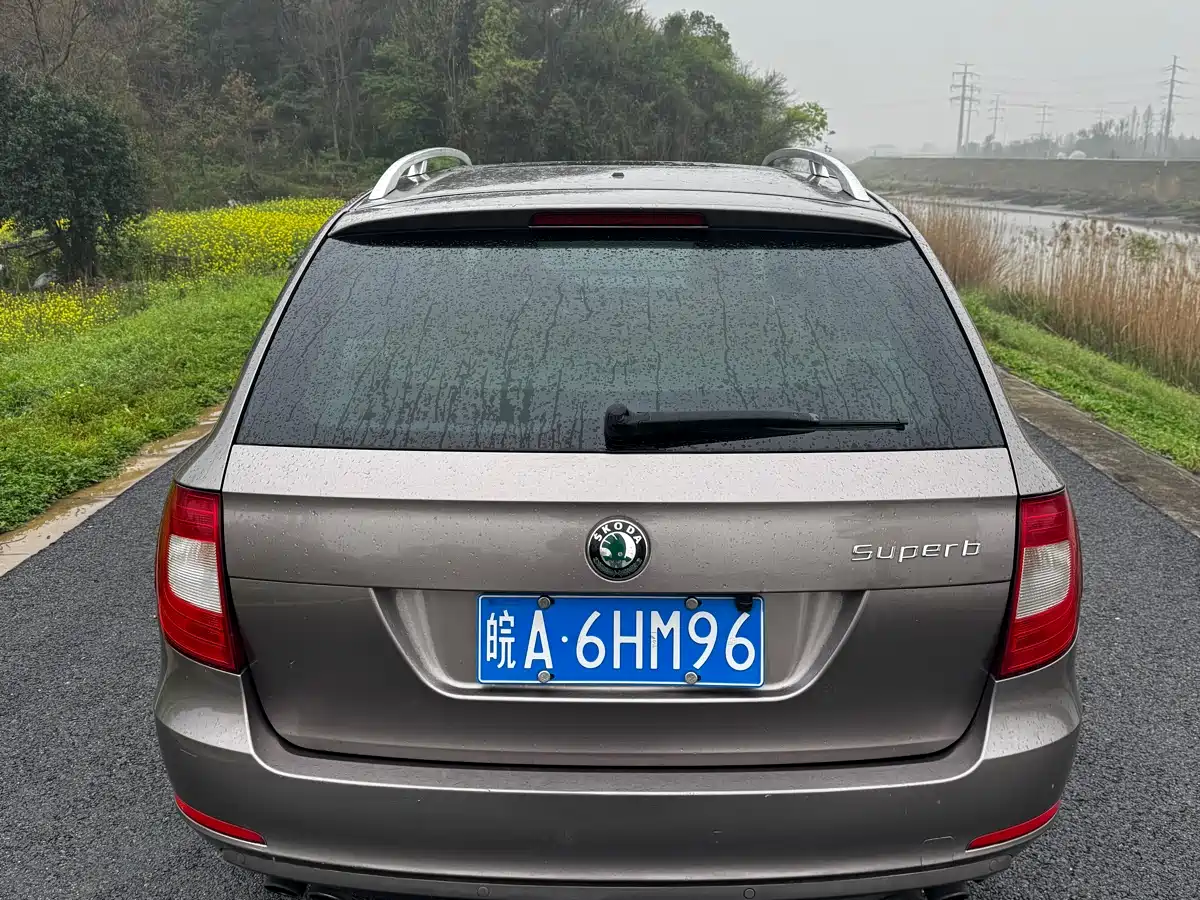 Škoda Superb (Import) 2013 Touring Edition 2.0TSI Premium фото 4