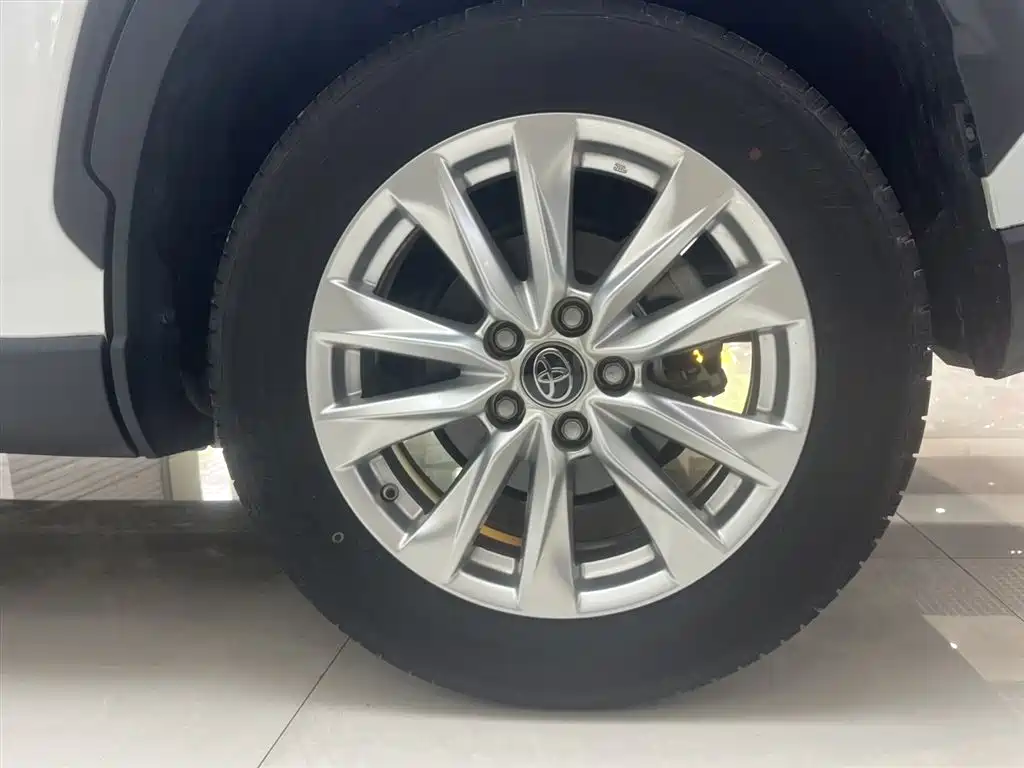 Toyota Corolla Cross 2023 2.0L Pioneer Edition фото 7