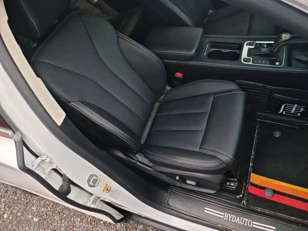BYD Tang 2018 2018 2.0T Automatic Smart Connection Noble Edition 7-Seater China V