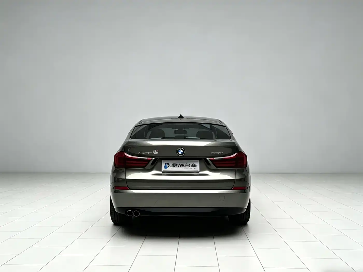 BMW 5 Series GT 2014 528i Leading фото 13