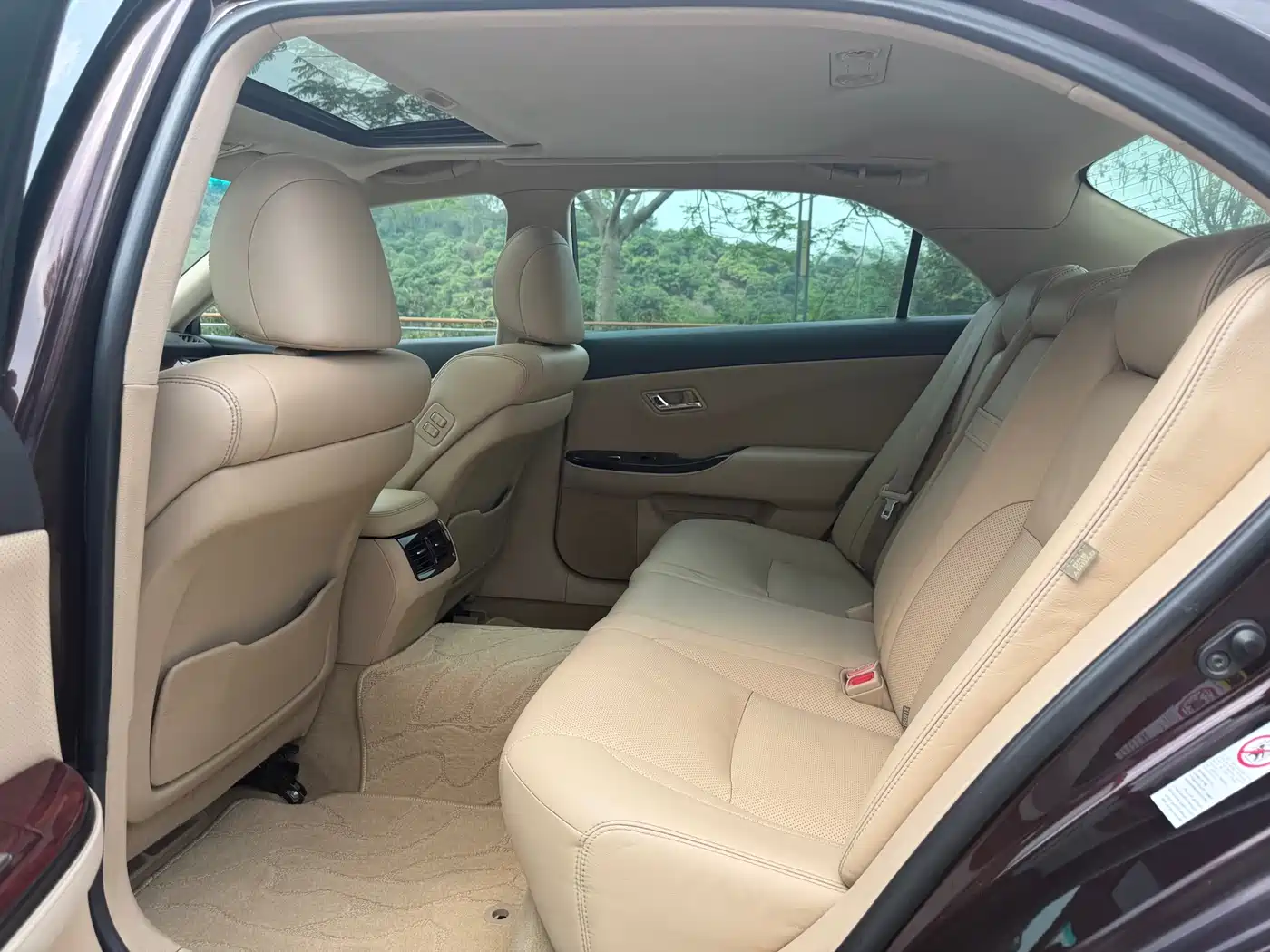 Toyota Crown 2011 2.5L Royal Leather Sunroof Special Edition фото 5