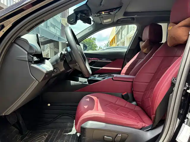 BMW 5 Series 2026 525Li M Sport Package — фото 3