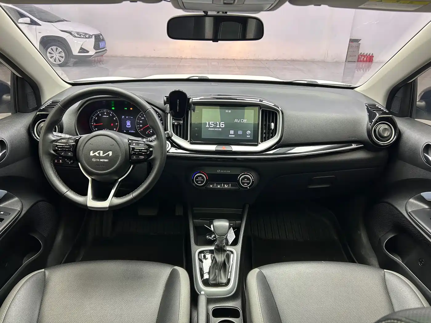 Kia KX1 2021 1.4L CVT Sunroof Version фото 15