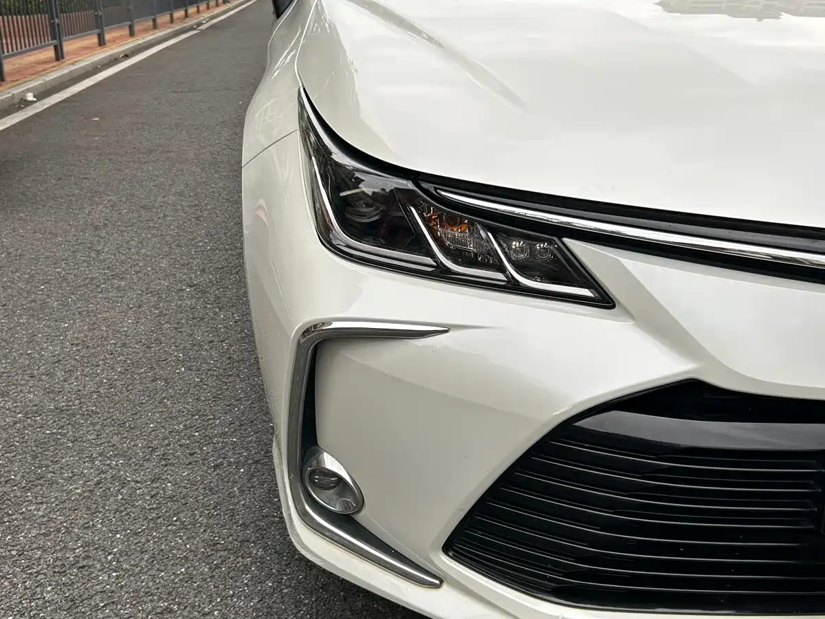 Toyota Corolla 2021 1.2T S-CVT Elite Edition фото 7
