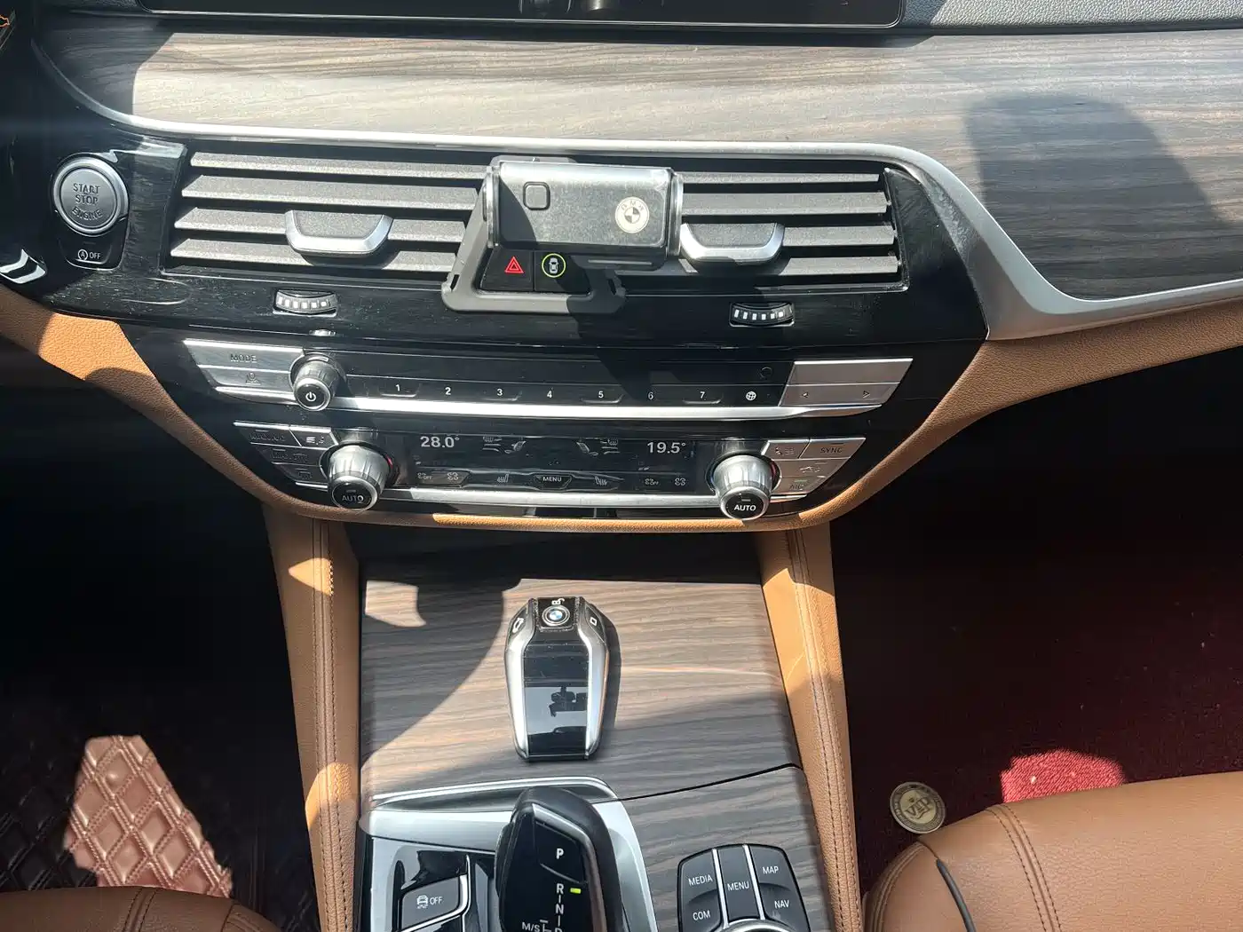 BMW 6 Series GT 2020 630i M Sport Package фото 9