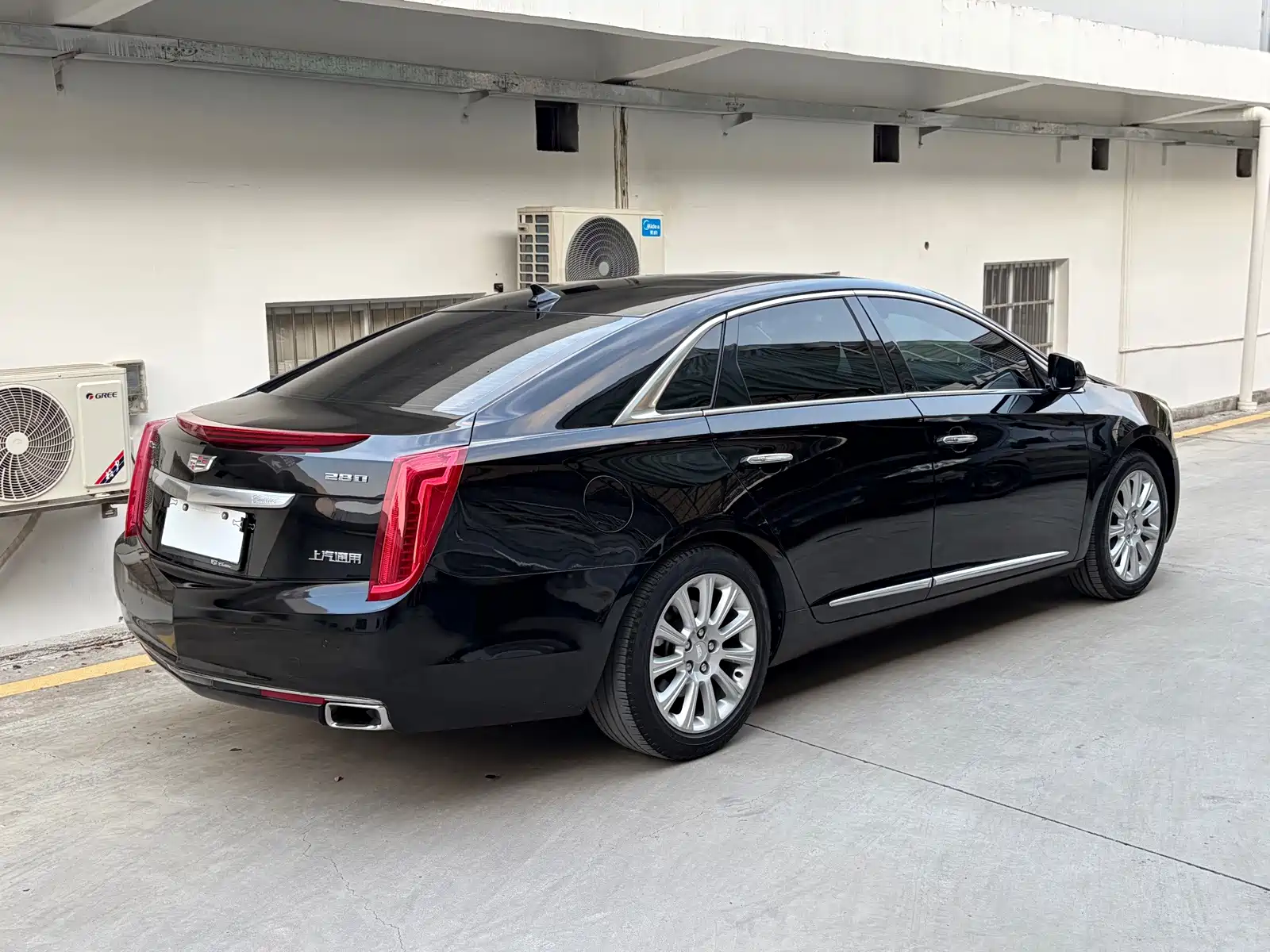 Photo 18 - Cadillac XTS