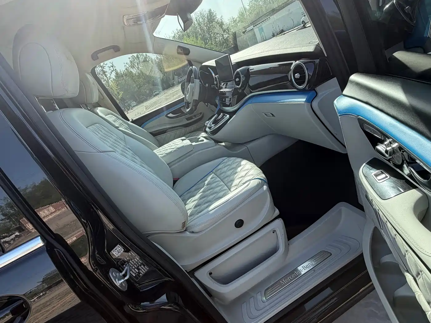 Mercedes-Benz V-Class 2018 V 260 Premium Edition China VI фото 16