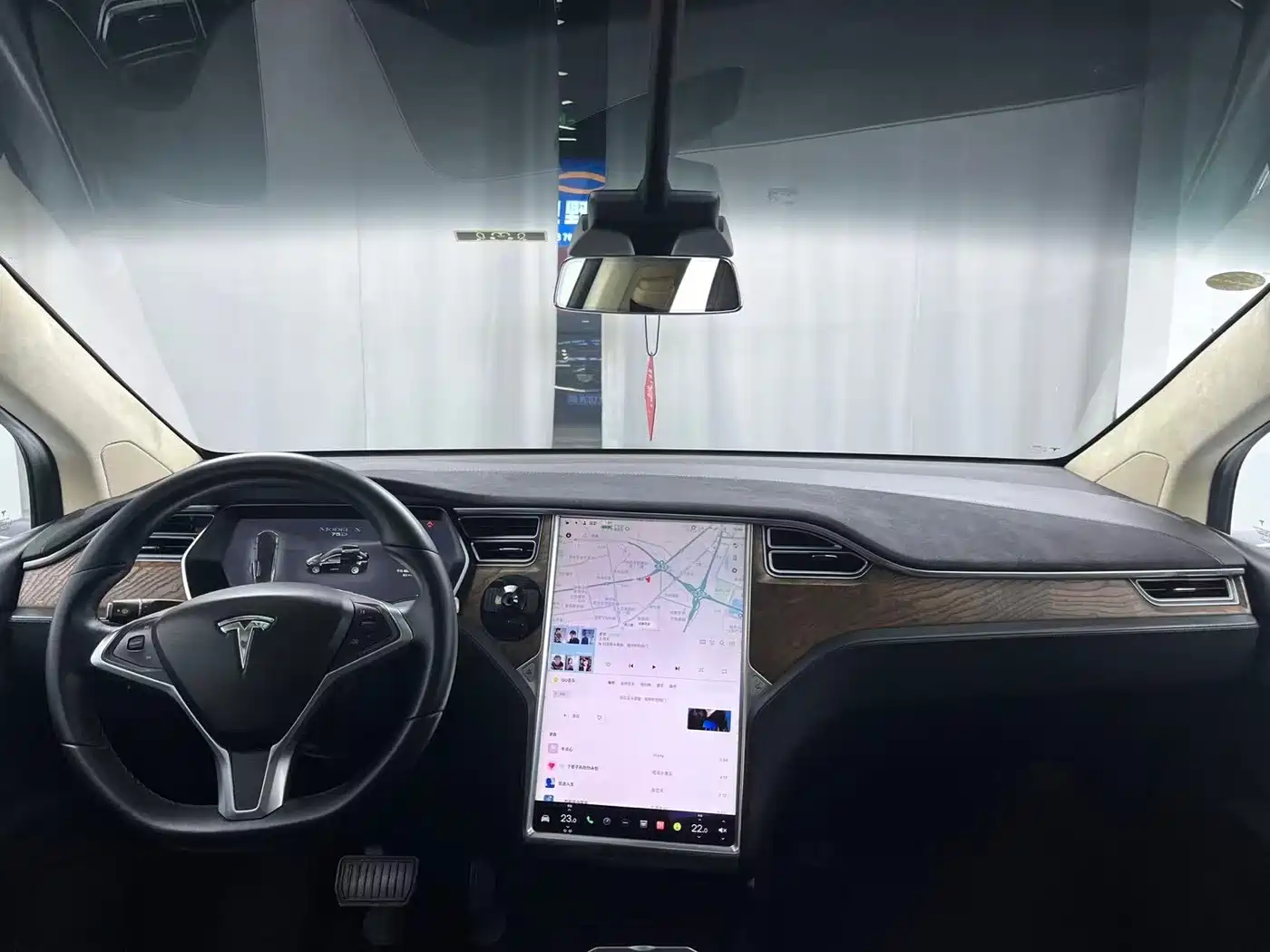 Фото 6 - Tesla Model X